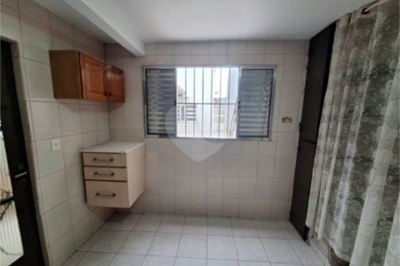 Sobrado com 2 dormitórios com 2 vagas de garagem