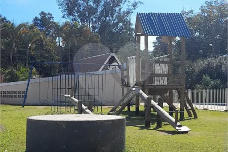 Chalé à venda em Atibaia 140m²– Condomínio fechado com lazer completo