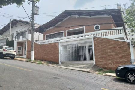 Casa à venda com 4 quartos, sendo 1 suíte,  no Centro, Vinhedo, SP