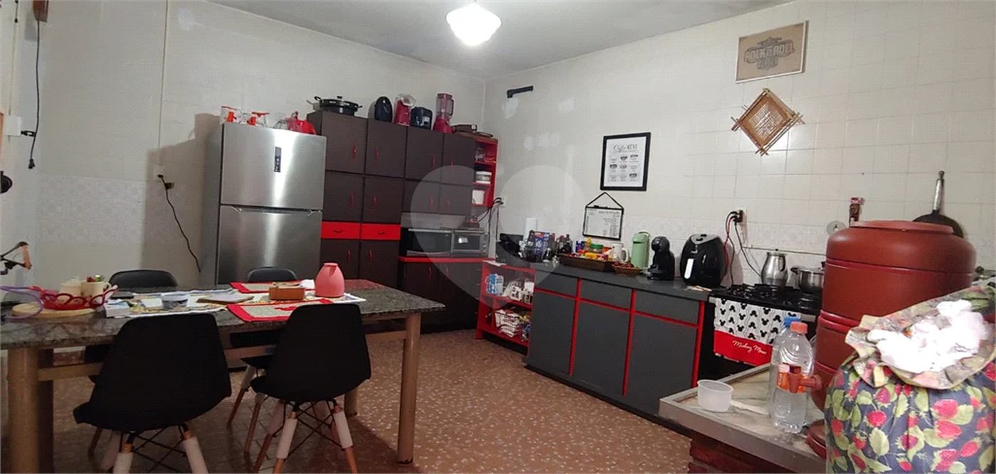 Casa com 156 m², 2 quartos, garagem para 3 carros, à venda no bairro Cerâmica em São Caetano do Sul