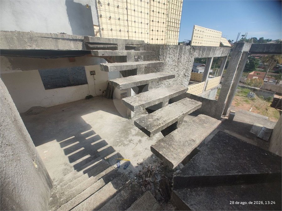 Terreno 810 metros à venda em Atibaia com projeto aprovado exclusivo de alto padrão com construção inacabada