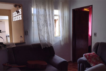 Casa no Jardimm real com mais de 208m² muito boa.