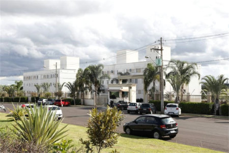 Apartamento com 2 dormitórios.