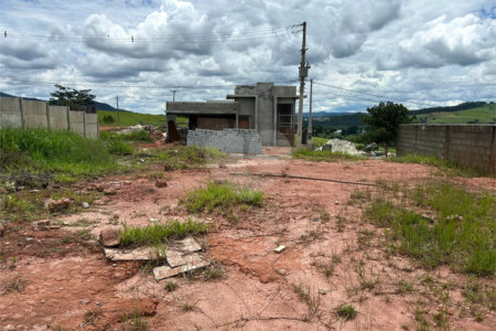 Terreno à venda no condomínio Altos da Floresta, Bom Jesus dos Perdões - SP