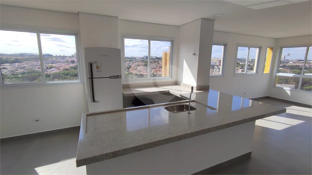 Vende-se apartamento no Edifício Residencial Flor do Ipê