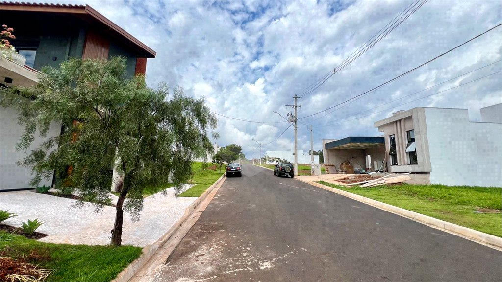 Lote à Venda – Condomínio Recanto do Sabiá