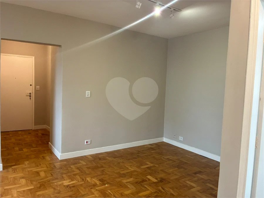 Studio à venda na Saúde | 37 m² | 2 vagas | Ao lado do Metrô Saúde