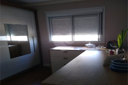 Apto com varanda gourmet no Belém Brás