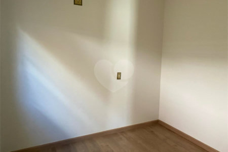 Casa térrea para venda no Planalto paraíso
