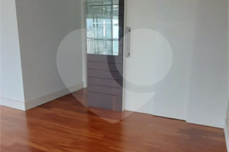 Apartamento Alto Padrão de 176m² na Aclimação — São Paulo/SP