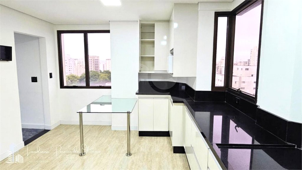 Apartamento à Venda com 210m² com 3 dormitórios e 3 vagas em Perdizes - Estuda permuta .