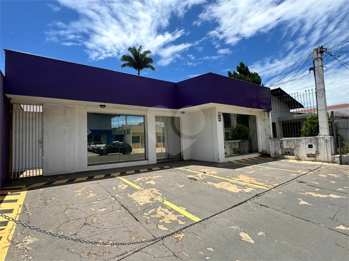 Imóvel Comercial para Venda e Locação no bairro Alto.