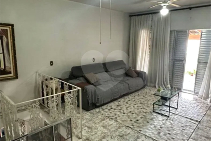Sobrado à venda com 4 quartos, sendo 2 suítes,  em Jardim Líbano, São Paulo, SP