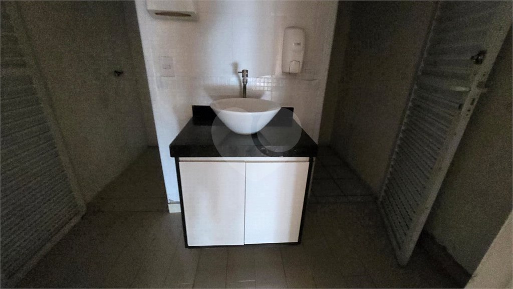 Salão 110m² comercial na Lucas Nogueira Garcez - Atibaia- SP