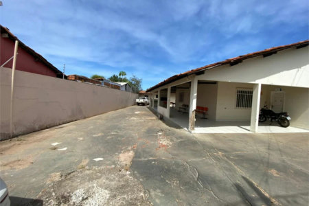 Casa à venda com 5 quartos no Centro, Balsas, MA
