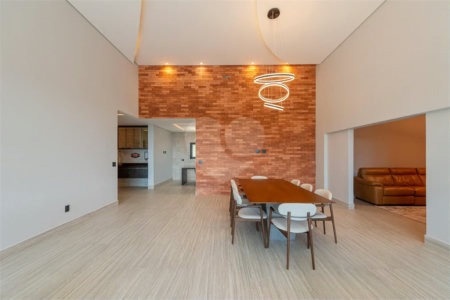 Casa à venda com 4 suítes no condomínio Vale da Santa Fé, Vinhedo - SP