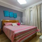 Apartamento com 130m² , 3 dormitórios , sendo 1 suíte , 2 vagas , à venda no bairro Campestre em Santo André.