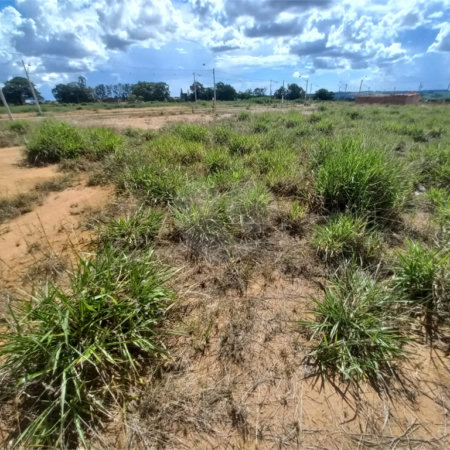 Terreno plano com 240,00 m² , localizado no Residencial Arcoville.