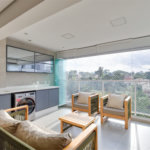 Apartamento com 68m² sala 02 ambientes, 02 dormitórios, sendo 01 suíte banheiro social e vaga no subsolo.! Venha conhecer!