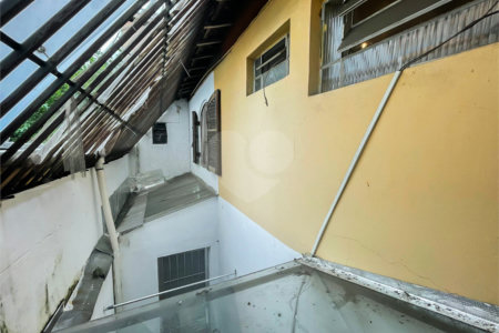 Casa - Ipiranga - 3 Quartos / Dormitórios - 2 Vagas - Venda / Compra - Avenida Ricardo Jafet