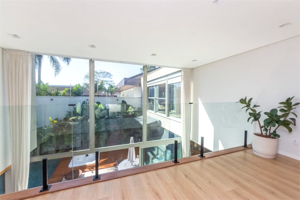 Casa à venda com 3 suítes no condomínio Lazuli, São Paulo - SP