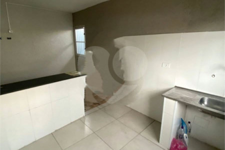 Oportunidade Única para Renda: 5 Casas em 328 m² no Bairro Saúde!