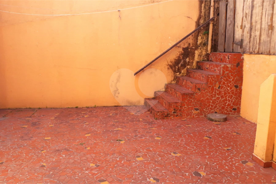 BELA CASA 274 M² C/ 3 QUARTOS 1 SALA 1 COZINHA 3 BANHEIROS 2 VAGAS Para Estacionamento coberta P/ VENDA NA V N Cachoeirinha