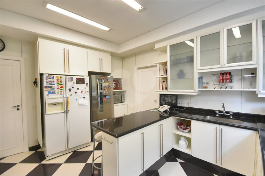 Casa impecável em terreno de 546m2