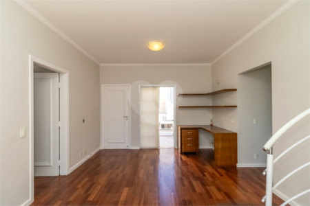 Casa à venda com 4 quartos, sendo 2 suítes, no condomínio Stephanie, São Paulo - SP
