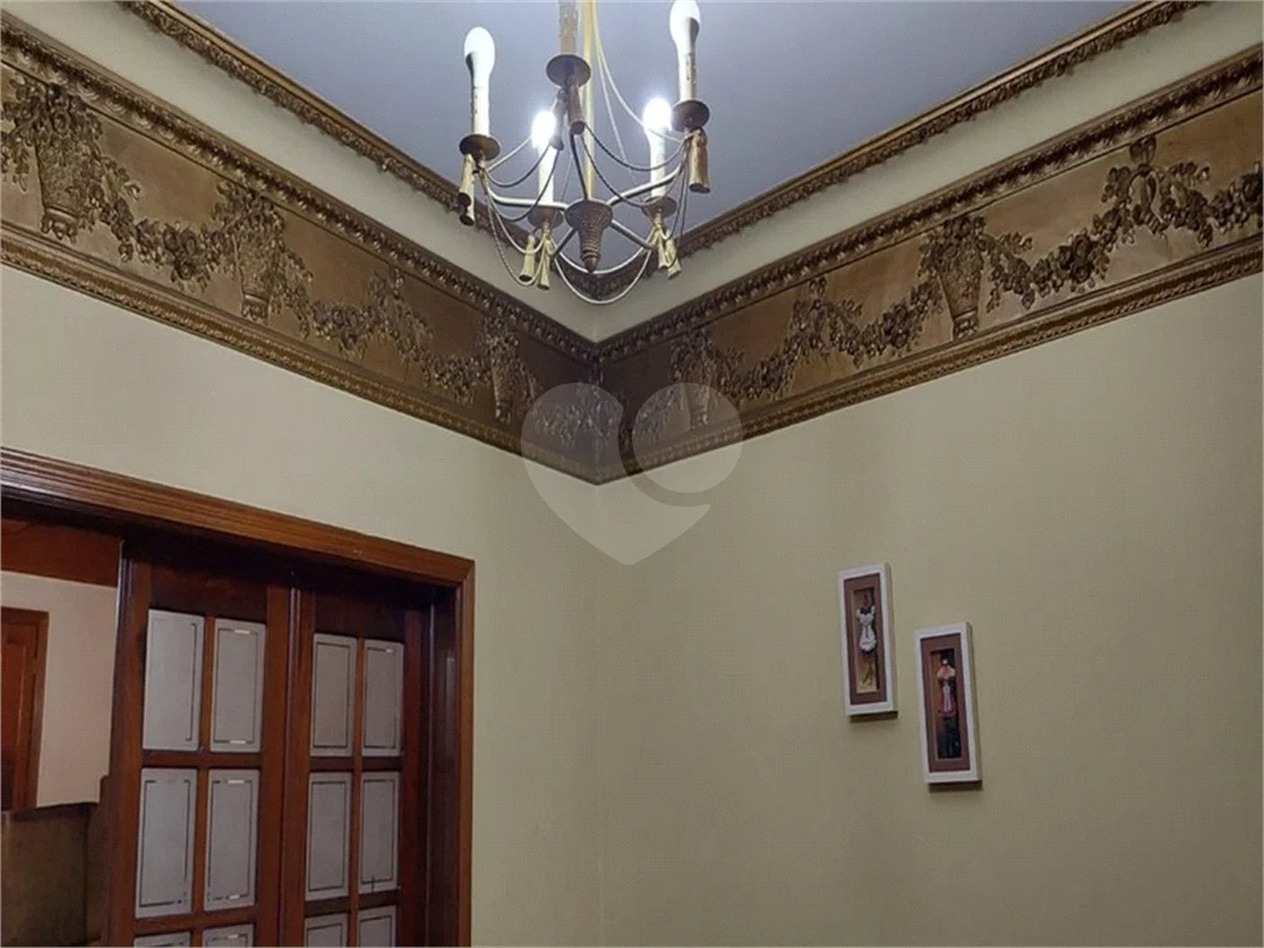 Casa com dois pavimentos na Barra Funda: