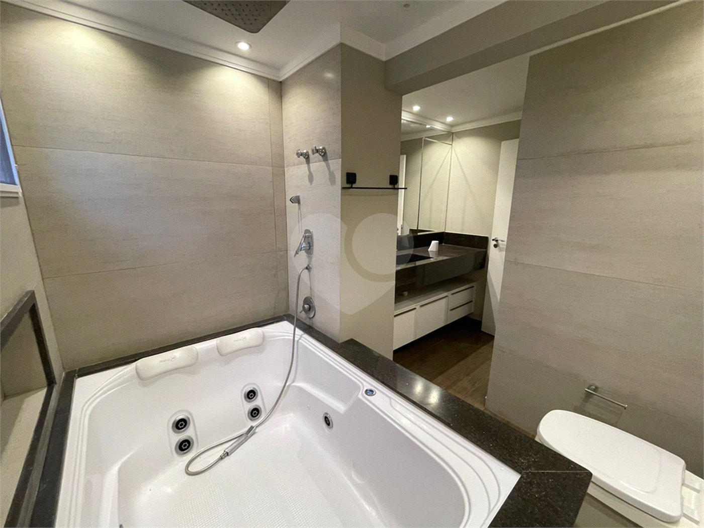 Apto 140m2 no Condominio Familia Ipiranga com 3 suítes e 2 vagas Aceita Permuta