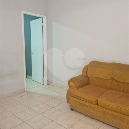 Casa à venda – 2 Quartos, 1 Vaga – 51,20 m² de área útil