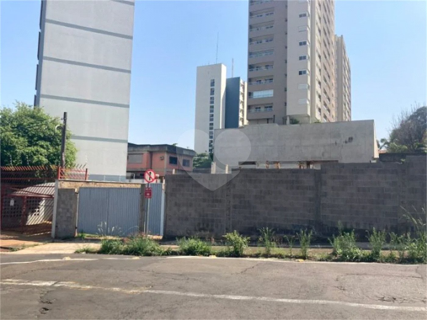 Terreno Comercial e Residencial à venda em Piracicaba/SP.