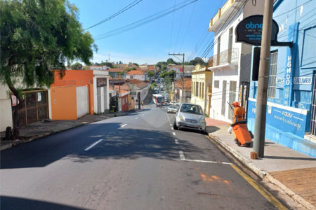 Salão comercial com 206,00 m² .