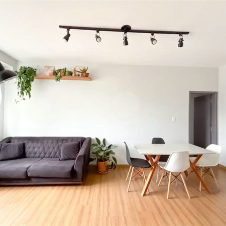 Apartamento de 80m² a venda e locação em Moema - 02 dorm, 02 Banheiros 01 Vaga