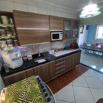 Casa Térrea com 3 dormitórios, sendo 1 suíte.