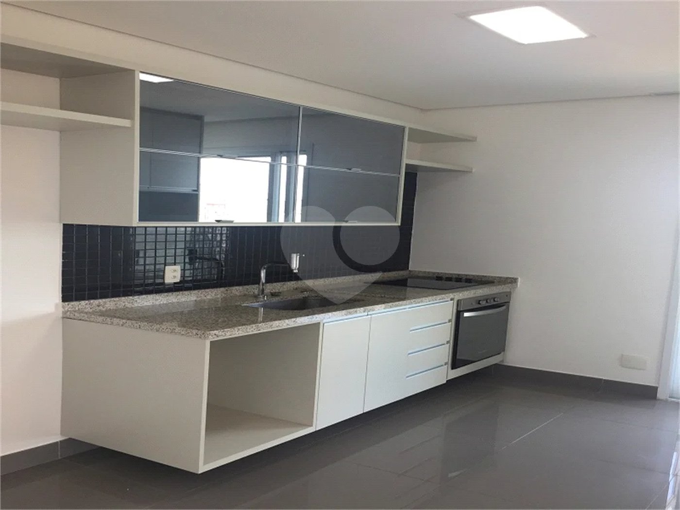 EXCELENTE APARTAMENTO PARA LOCAÇÃO NO ITAIM BIBI, 70 M2, 1 SUITE, 2 BANHEIROS, 2 VAGAS