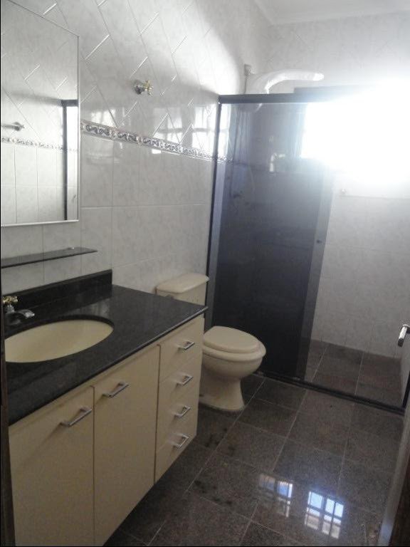 Sobrado à venda com 3 quartos, sendo 1 suíte, em Parque Ipê, São Paulo, SP