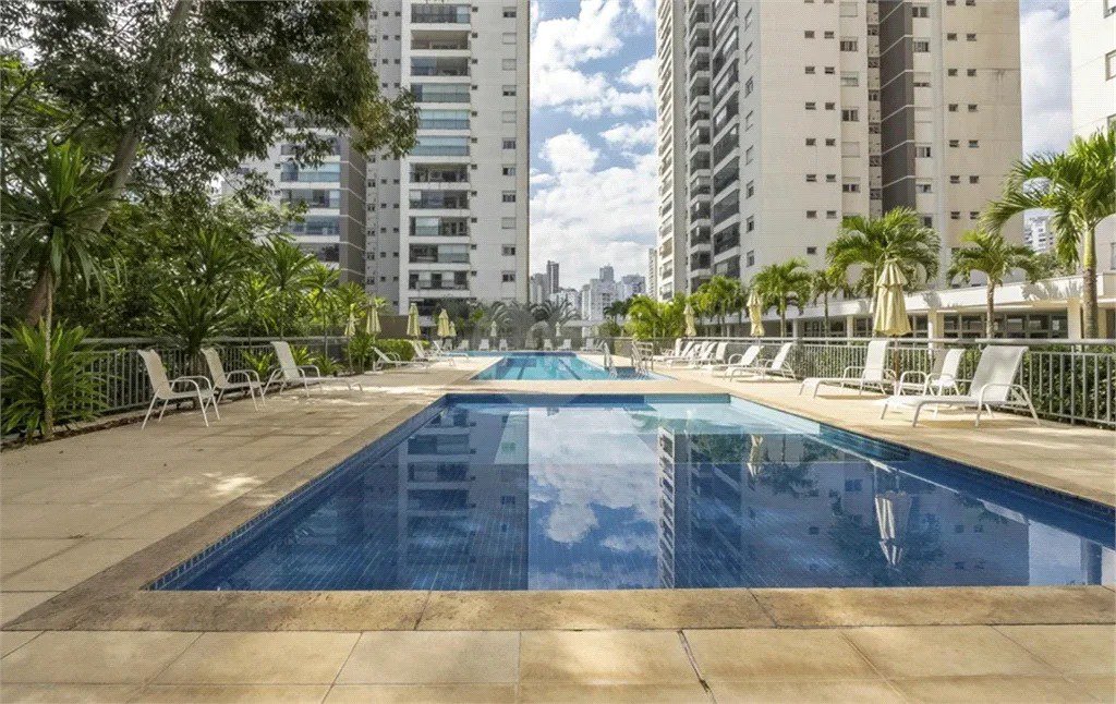Apartamento à venda com 3 quartos, sendo 1 suíte, em Parque Reboucas, São Paulo, SP