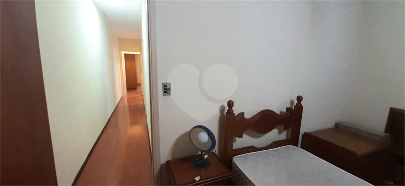 Sobrado amplo com 3 quartos, suíte e quintal para venda no Tremembé !!!