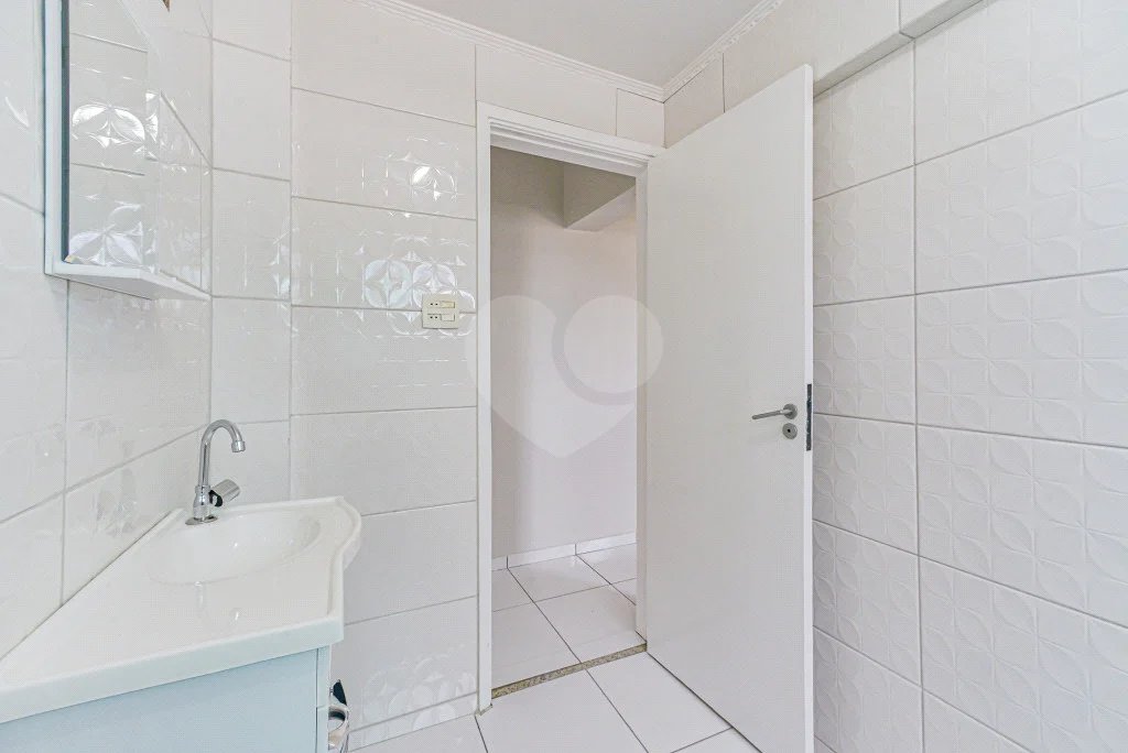3 Quartos 0 Suites 2 Banheiros 0 Vagas 76 Área Útil 113 Área Total.