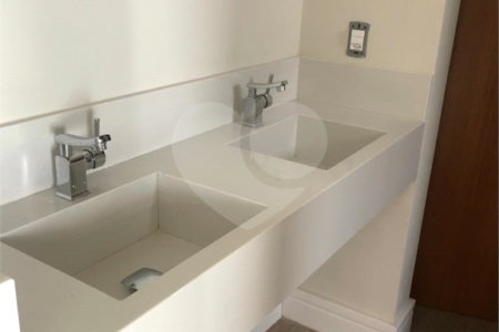 Indaiatuba - Condominio Jardins di Roma - Venda -Locação 0 R$ 10.000,00 mais encargos - condominio - R$ 650,00 - IPTU - R$ 230,00 - Terreno 300ms - construido 170 metros quadrados - Terrea - 3 quartos, uma suíte e uma demi suite , 4 banheiros , piscina - Preparado para água quente até a piscina!!