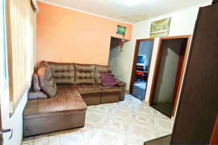 Oportunidade Única no Santa Felícia: Casa 3 dormitórios, Conforto, Espaço de Sobra e a Melhor Localização de São Carlos!