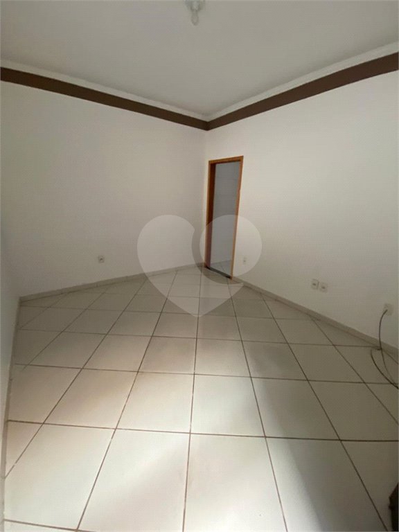 Casa para venda localizada no Jardim Medeiros