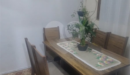 Casa à venda com 2 quartos em Vila São José, São Carlos, SP