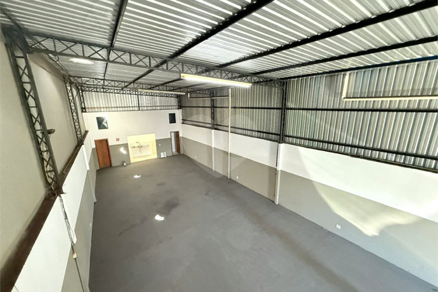 Salão Comercial para alugar no Bairro Água Branca