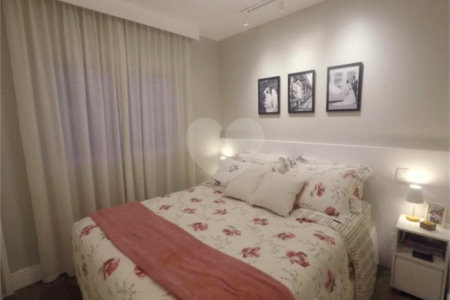 Apartamento à venda Vila Gumercindo - 2 dormitórios, 1 suíte, 1 vaga