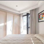 Apartamento de 200m² com 3 dormitórios, 2 suítes e 3 vagas em condomínio 1 por andar.