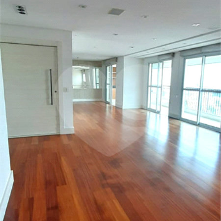 Apartamento Alto Padrão de 176m² na Aclimação — São Paulo/SP