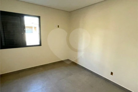Casa à venda com 3 quartos, sendo 1 suíte,  em Portal do Bosque, Louveira, SP